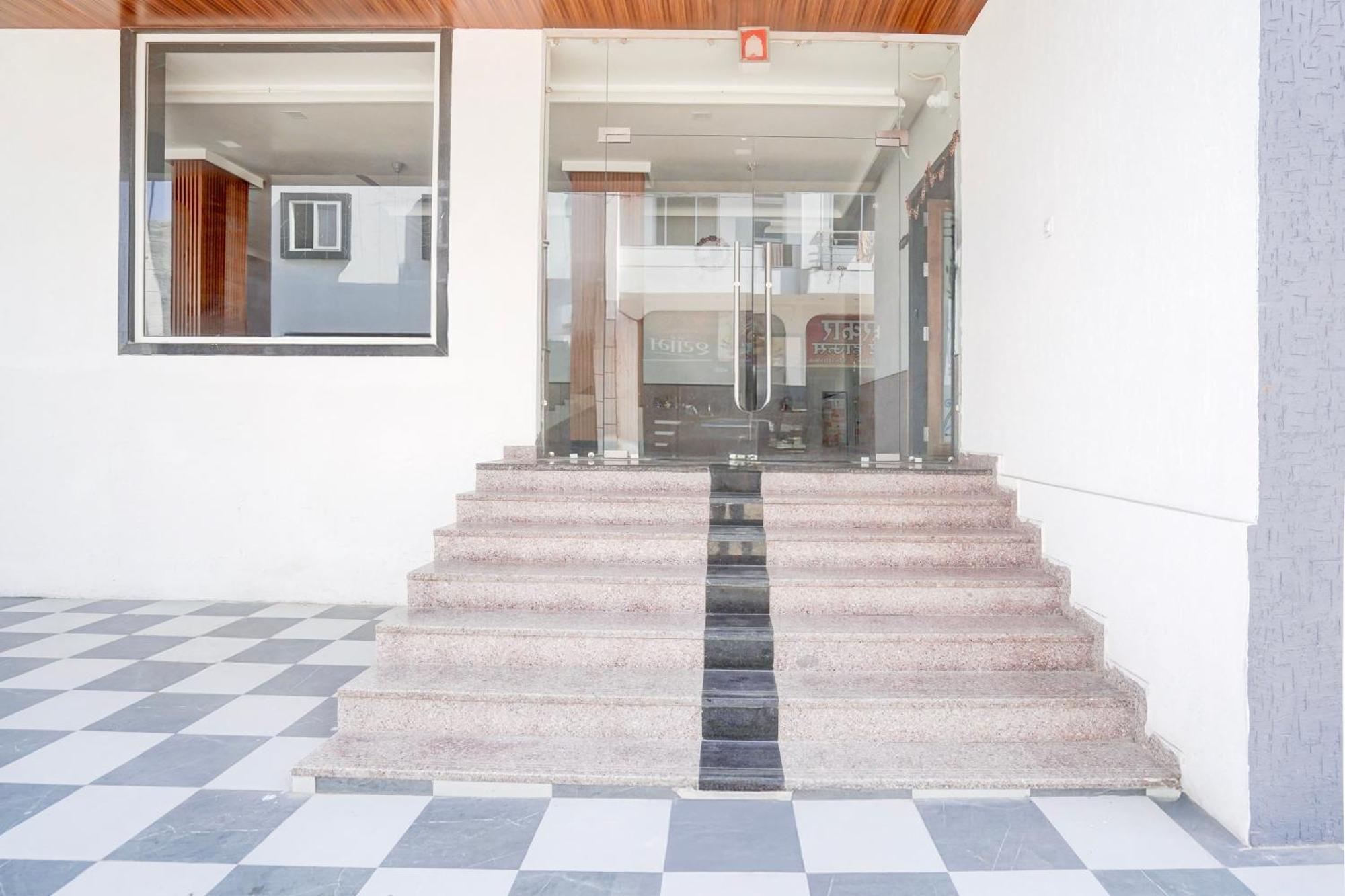 Hotel O Shree Gurukripa Khātu Zewnętrze zdjęcie
